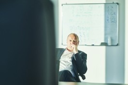 Chart World – Management 