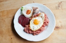 Thämers Restaurant – Bild vom Labskaus – Großneumarkt in Hamburg 